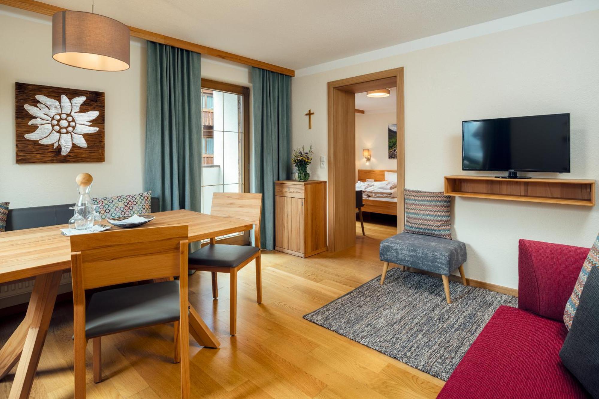 Naturhotel Feriengut Darrehof Serfaus Kamer foto